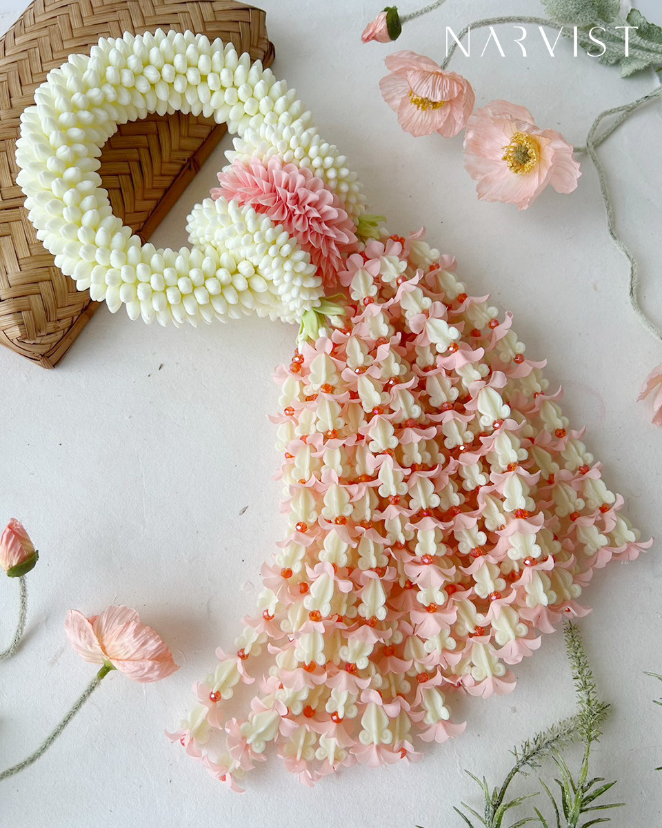 พวงมาลัยประดิษฐ์คืออะไร? ข้อดีและความหมายในงานมงคล