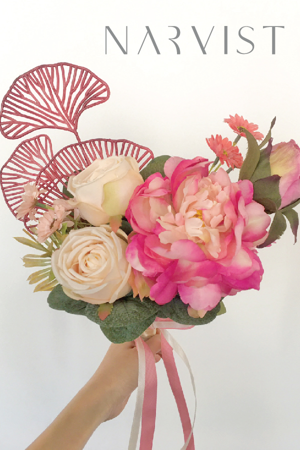 BQ33 ช่อดอกไม้ประดิษฐ์ ดอกไม้แสดงความยินดีพร้อมการ์ด ดอกโบตั๋น กุหลาบ กิ่งแซมและดอกแซม