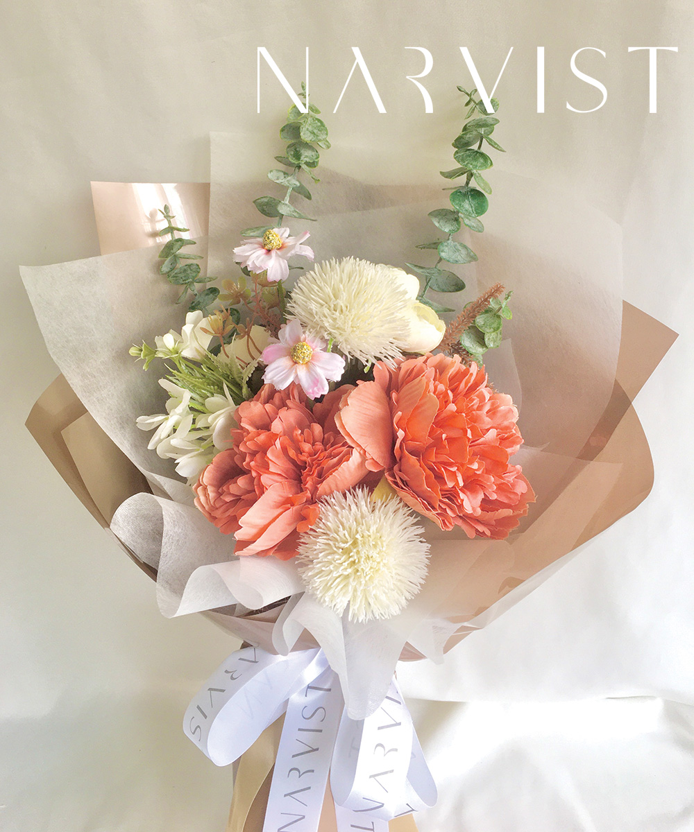 BQ43 ช่อดอกไม้ประดิษฐ์ ดอกไม้แสดงความยินดีพร้อมการ์ด ดอกโบตั๋น ปิงปอง ยูคาและดอกแซม