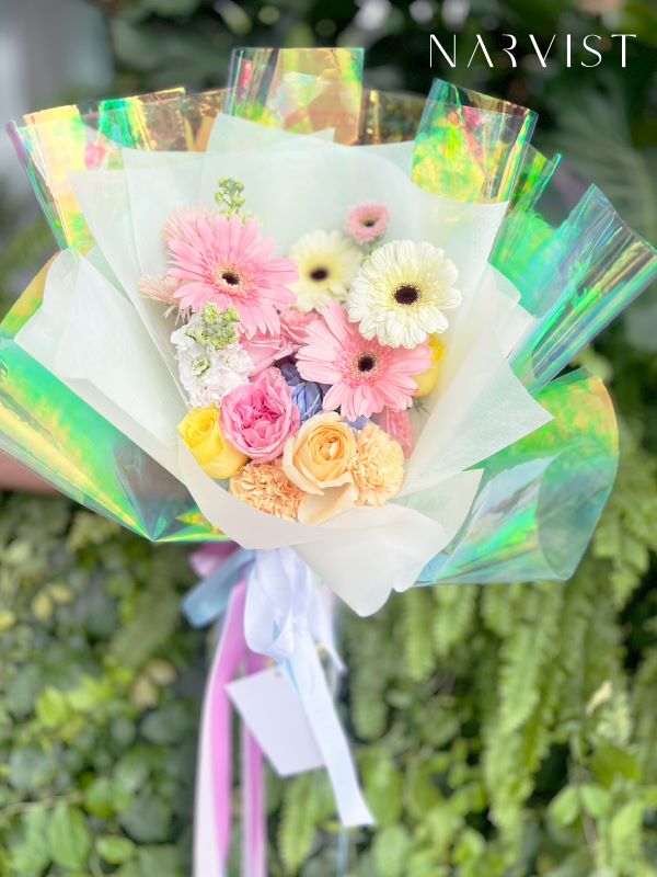 ช่อดอกไม้สด FF24 ช่อดอกเยอบีร่า คาร์เนชั่น กระดาษโฮโลแกรม ดอกไม้แสดงความยินดี
