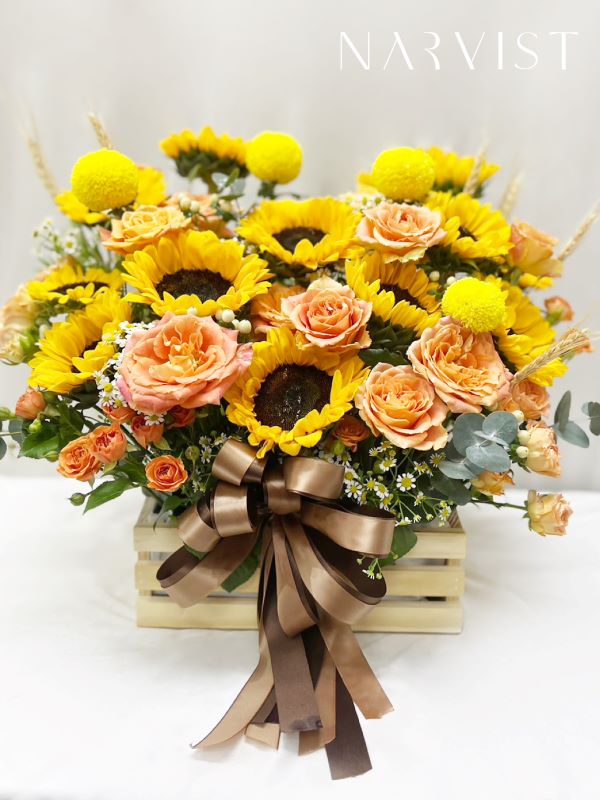 FF19 ตะกร้าดอกไม้สด ดอกทานตะวัน ดอกไม้แสดงความยินดีพร้อมการ์ด โทนสีเหลือง ขนาด 10x12นิ้ว