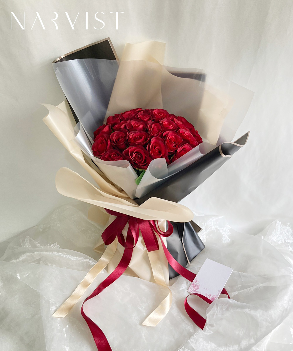 Happy Valentine's ดอกไม้ประดิษฐ์ NV04 ชุดดอกไม้วาเลนไทน์ ช่อกุหลาบแดง 30 ดอก